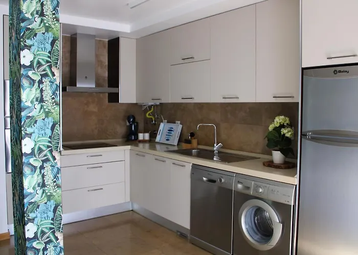 Salvador's House T2 - Rooftop Pool & Center *