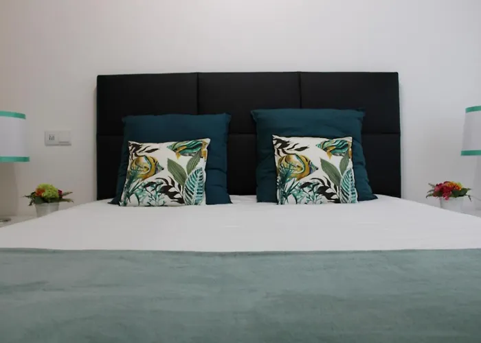 Salvador's House T2 - Rooftop Pool & Center * Nazaré